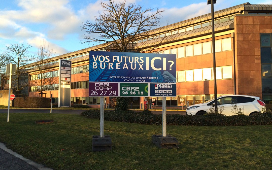 Panneau de promotion immobilière Realcorp